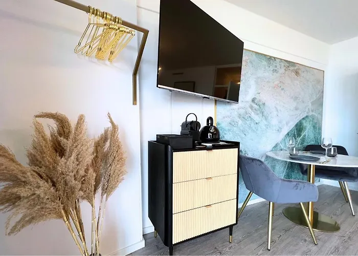 New I Great View I 32 Floor I Boxspringbed And Netflix *